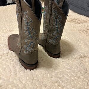 Laredo Men's Grey Western Boots with Blue Embroidery